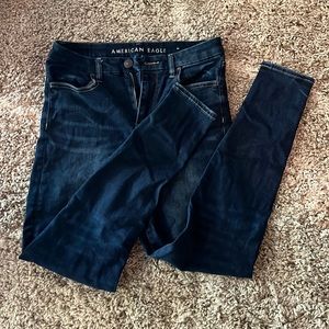 Womens American eagle blue jeans